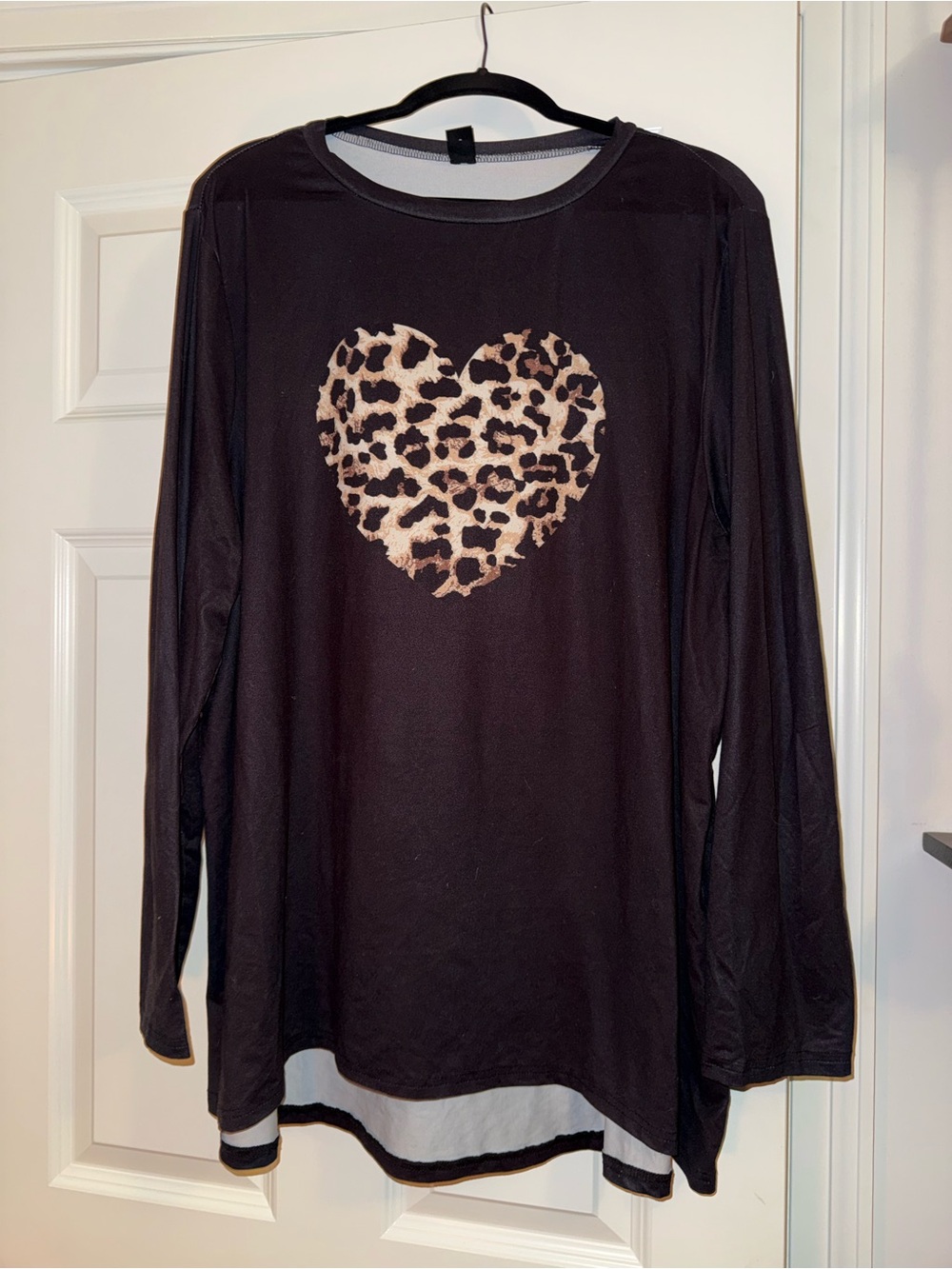 SHEIN Black Long-Sleeve Top with Leopard Heart